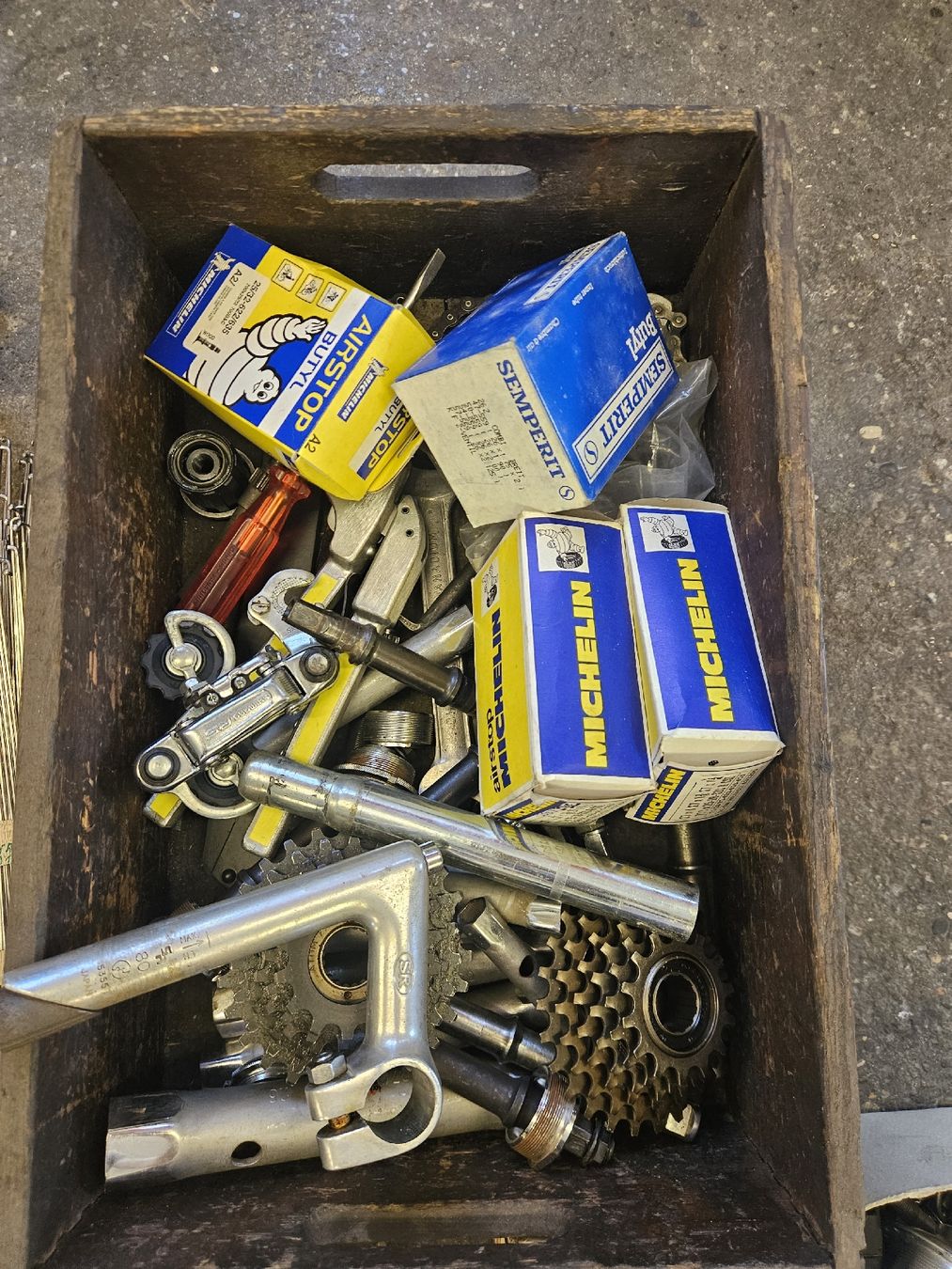 Pezzi di ricambio: Alte Veloteile und Werkzeug – Usato da Detligen venduto da Motorradschmiede 1