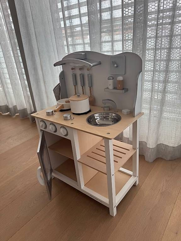 Giocattoli: Spielküche Kinder Holz – Usato da Winkel venduto da cel_8b5p 2
