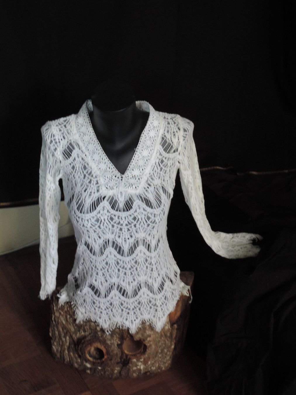 Top: haut dentelle blanc – Usato da Genève venduto da Axelle333 9