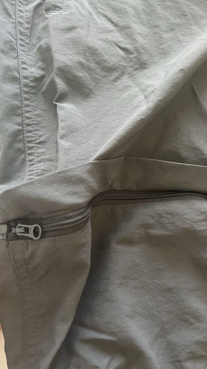 46 Nord Pantaloni: Kinder Wanderhose 46 Nord mit Zip – Usato da Zürich venduto da Kuby13 2