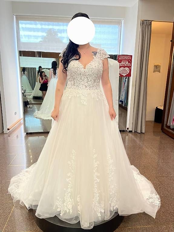 Vestiti: Abito da sposa Nicole Milano 2023/2024 – Usato da Vacallo venduto da ElenaL 3