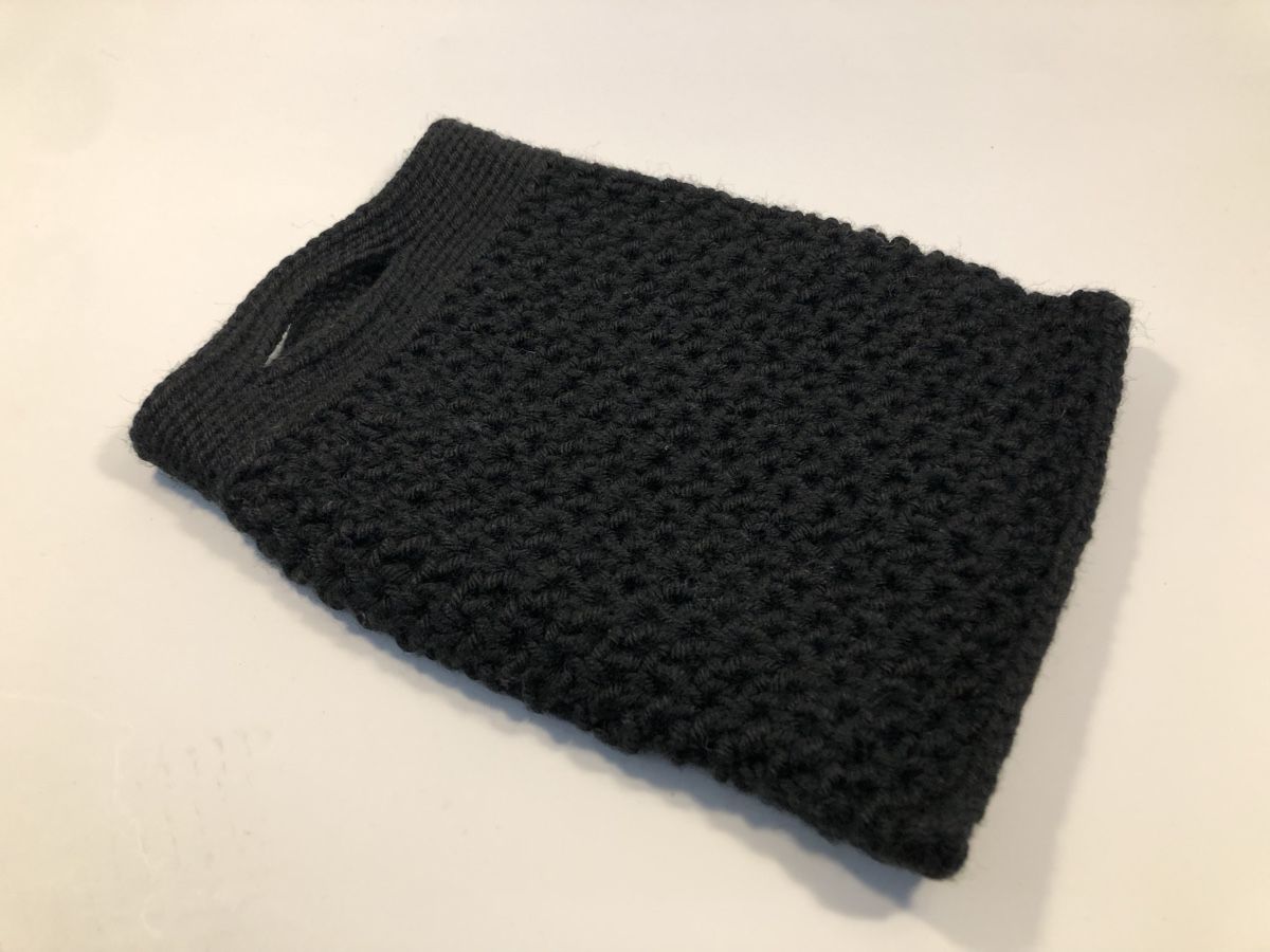 Borse da donna: Handgemachte schwarze Handtasche gehäkelt – Nuovo (secondo la descrizione) da Bern venduto da Etzy 2