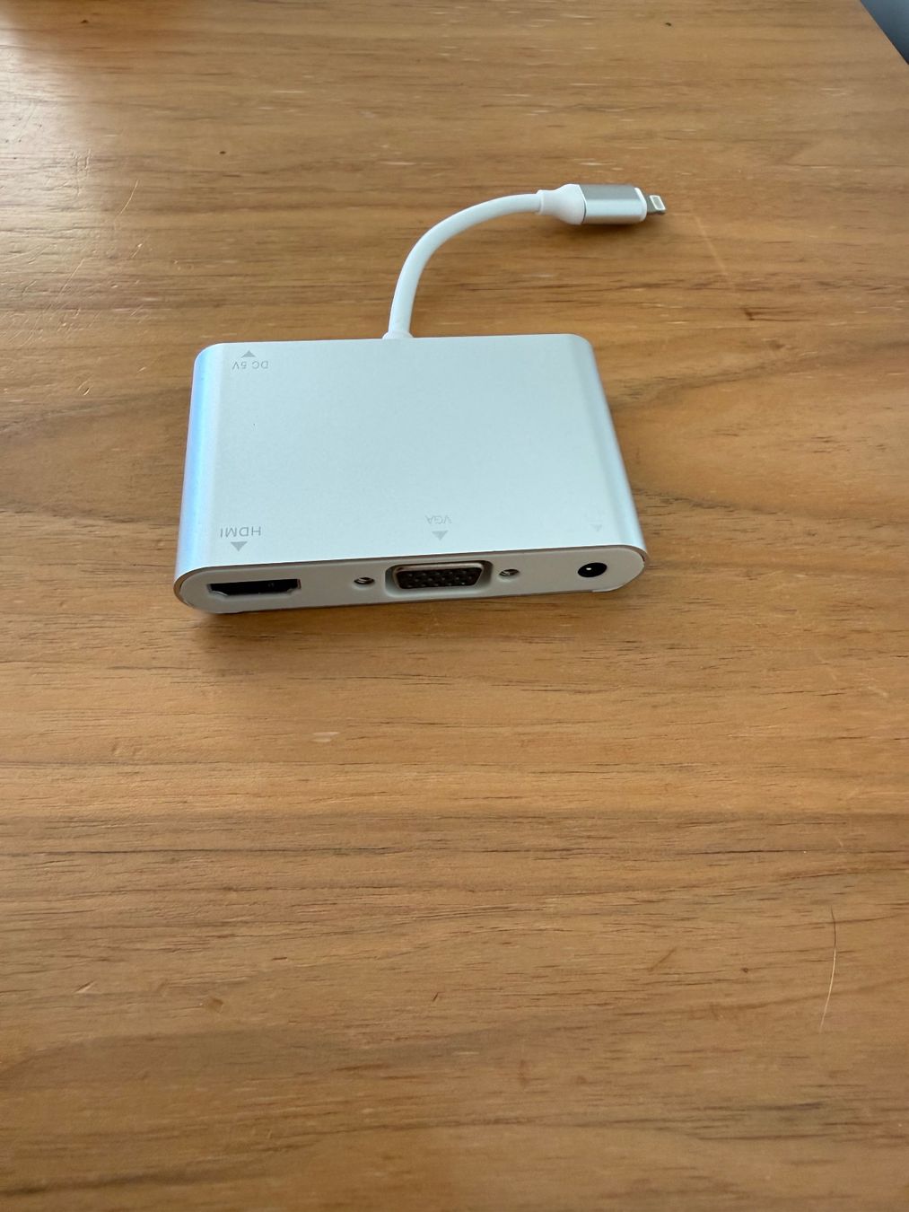 Laufwerke & Adapter: Lightning Adapter auf HDMI / VGA / Audio – Gebraucht aus Schneisingen von Tomthedragon 1