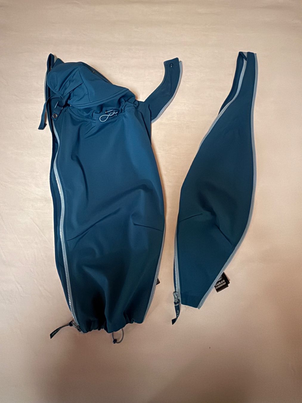 Mamalila Jacken: Mamalila Softshell Umstands- und Tragejacke Grösse S – Gebraucht aus Oberhofen AG von Climberin 2