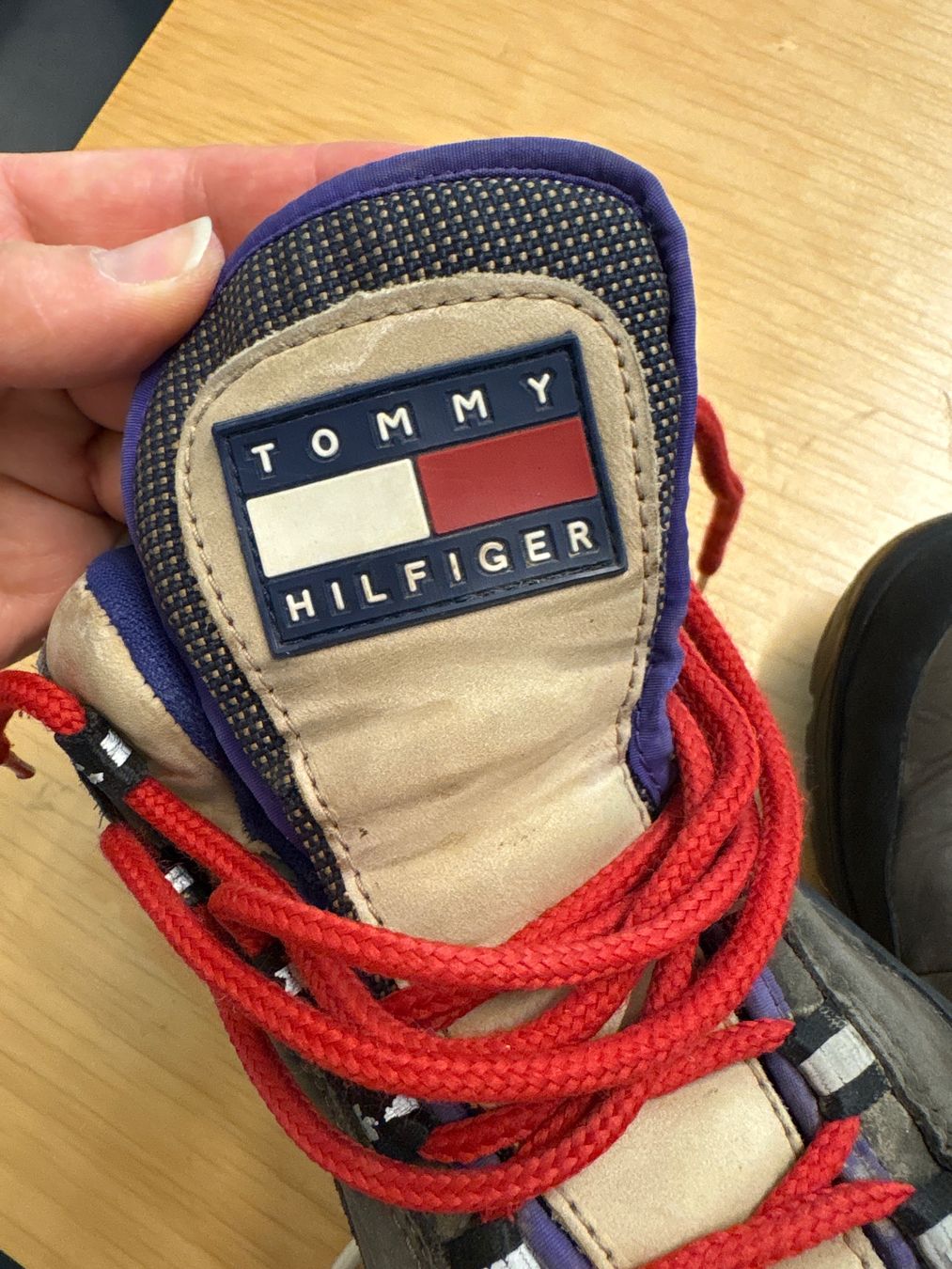 Tommy Hilfiger Scarpe da uomo: Tommy Hilfiger, Wanderschuh, Gr 42,5 / Gr. 43 – Usato da Zürich venduto da Pokimoki_1 1