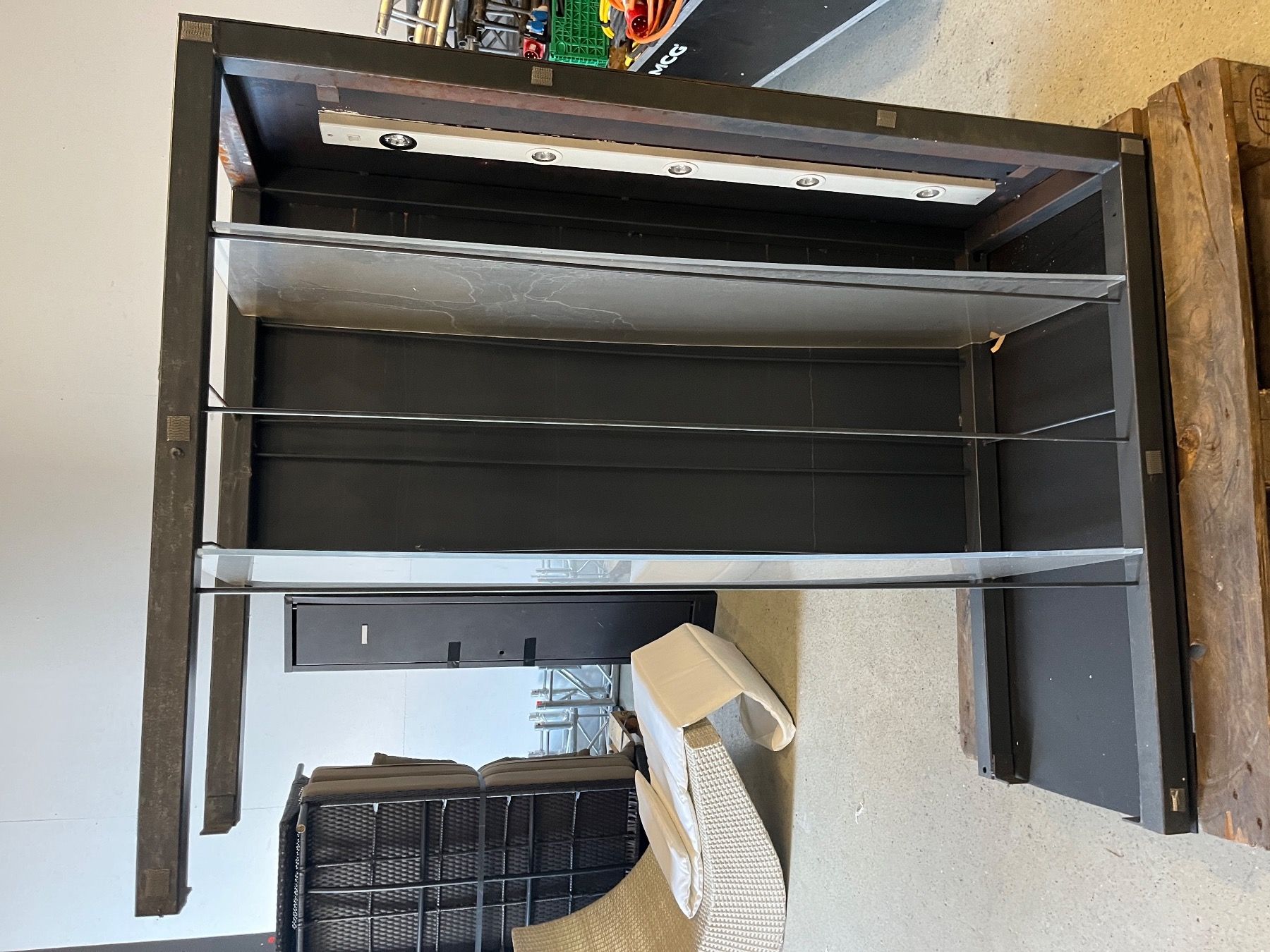 Allestimento di negozi e stand fieristici: Bar Buffet Theken Bartheke massiv – Usato da Rapperswil SG venduto da Bombastic1 4