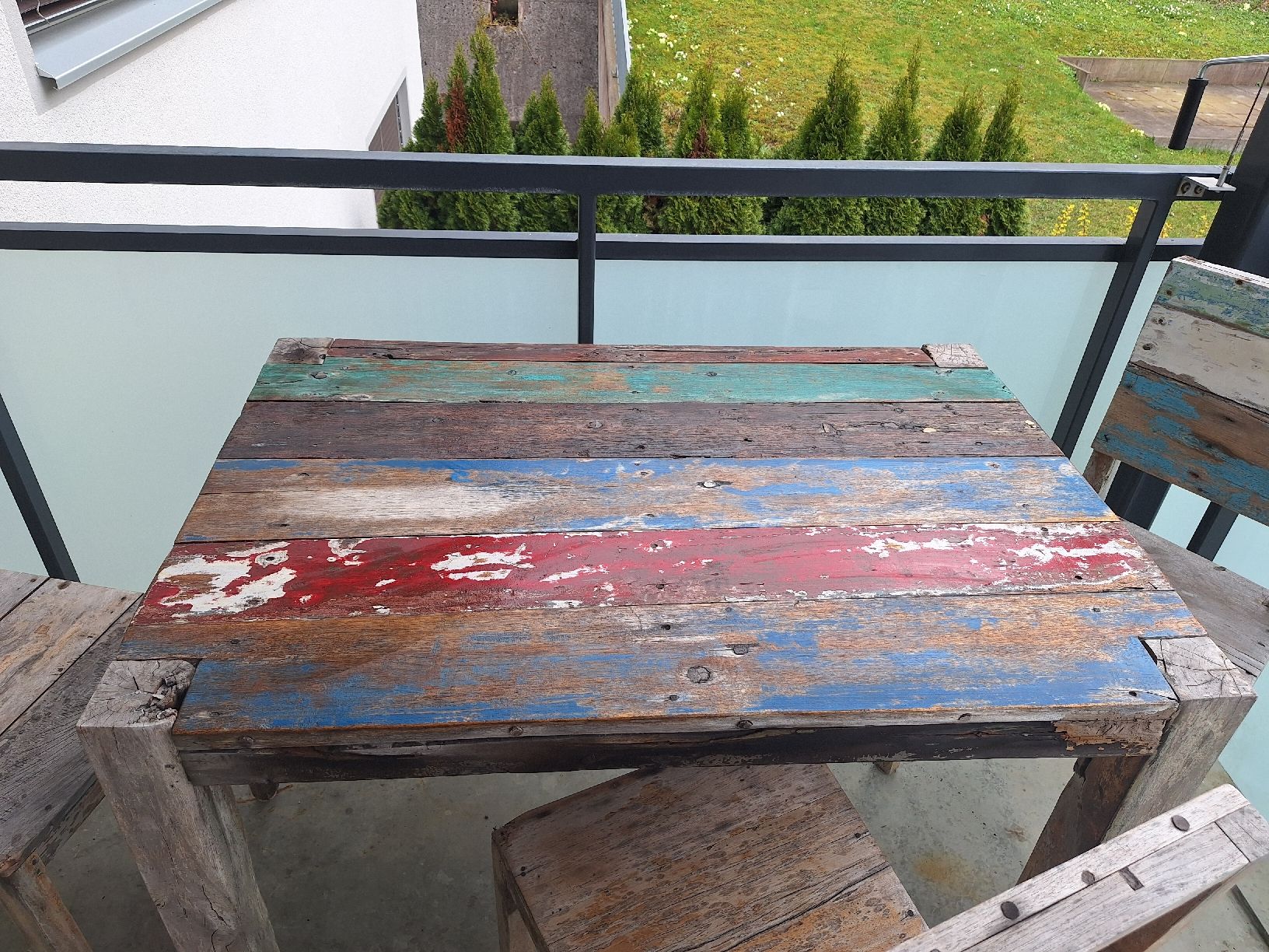 Tavoli: Stylischer Gartentisch mit 3 Stühlen von Ploss – Usato da Schlieren venduto da tob.kur 4