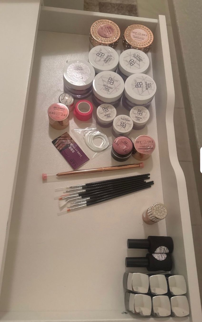 Nagellack: Aufbaugele, Gelfarben, Shellack, Glitzer, Schablonen ect. – Gebraucht aus Oensingen von NJakM 2