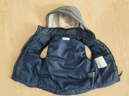 Gilet / Weste mit abnehmbarer Kapuze blau H&M Gr 110/116