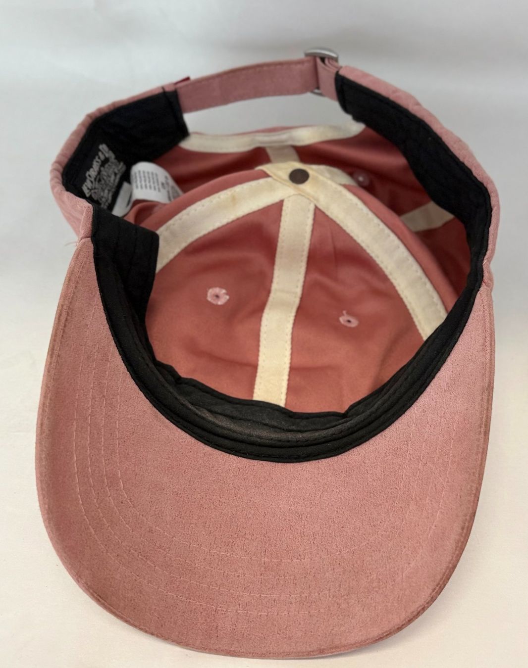 Levi's Copricapi, berretti & cappellini: Levi's Baseball Cap rosa Wildleder Optik – Usato da Zürich venduto da Drahtzug 1
