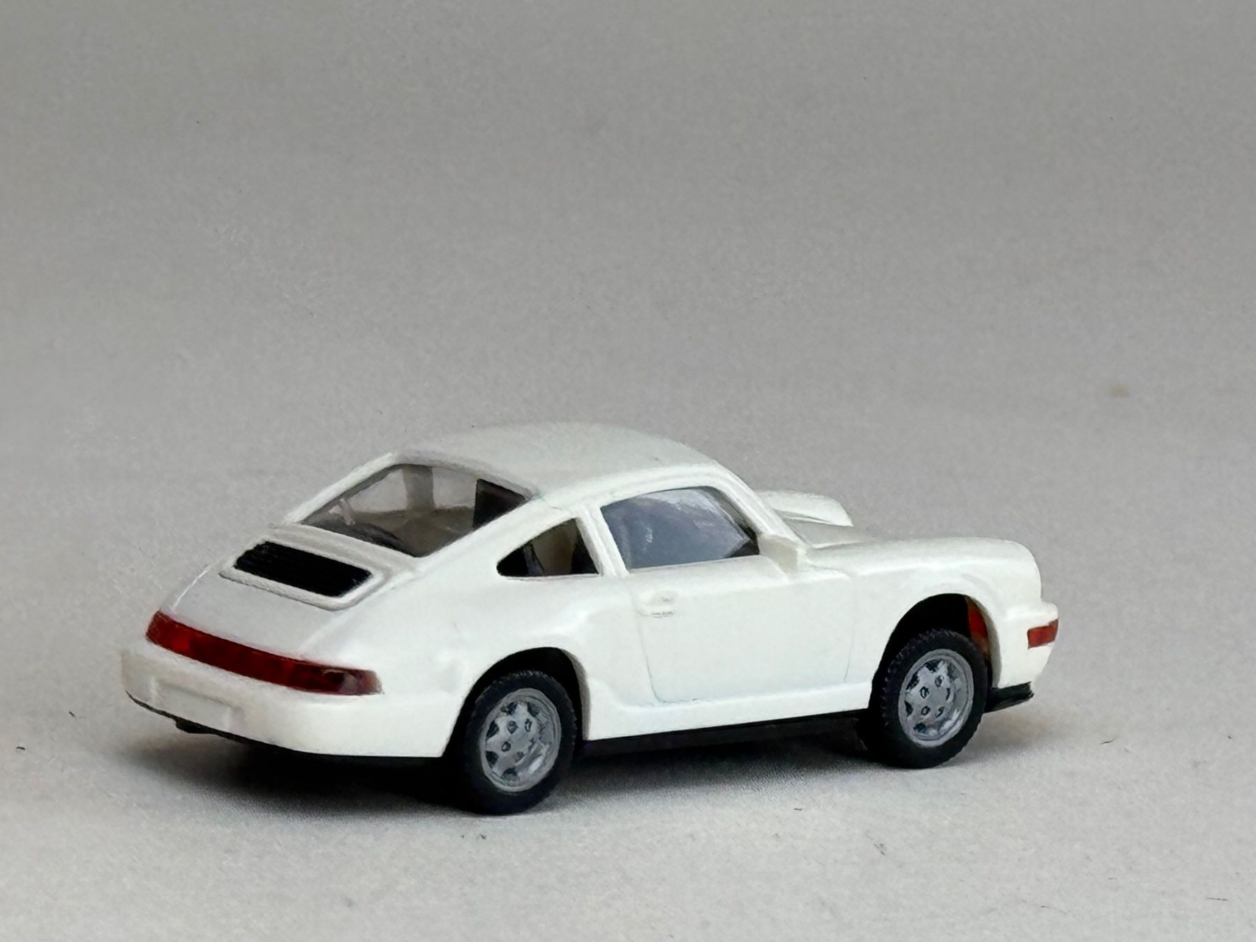Wiking Modellini d'auto: Wiking Porsche Carrera 4 weiss – Usato da Elm venduto da Wikmtz 1