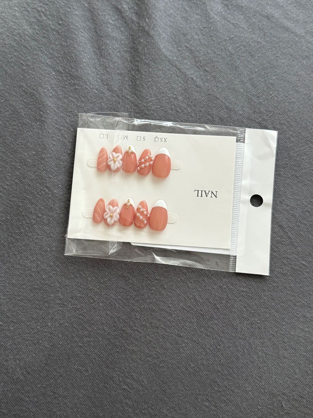 Ongles artificiels: Press on Nails – Neuf avec emballage d'origine à Baar par and_x9gz
