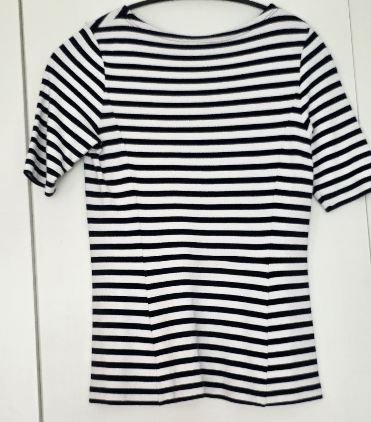 T-shirt: Schickes Ringelshirt, schwarz/weiss, Grösse S – Usato da Biberist venduto da charobaum 4