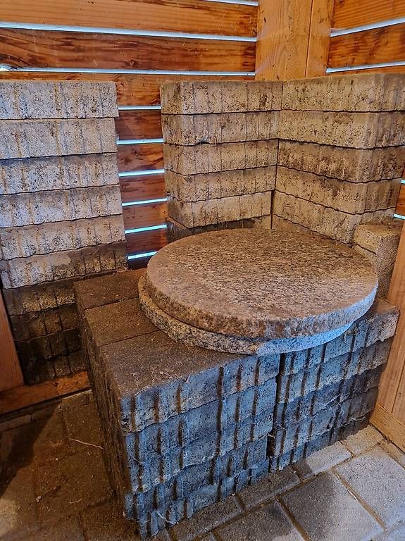 Revêtements de sol: Bodenplatten/ Pflastersteine – D'occasion à Hitzkirch par h_z_hrx6 3