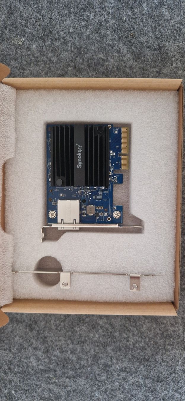 Laufwerke & Adapter: Synology E10G18-T1 network card – Neu (gemäss Beschreibung) aus Thonex von Geneva000 2