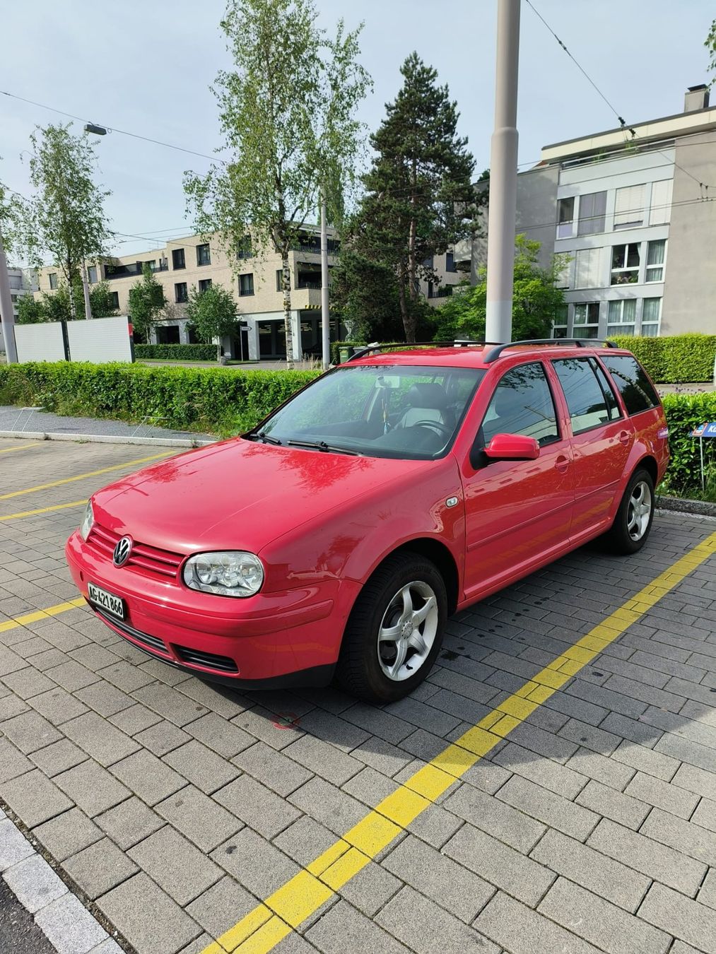 VW Automobili: VW Golf 4 1.9TDI Variant / 74kW/100PS – Usato da Zürich venduto da tra_tn67