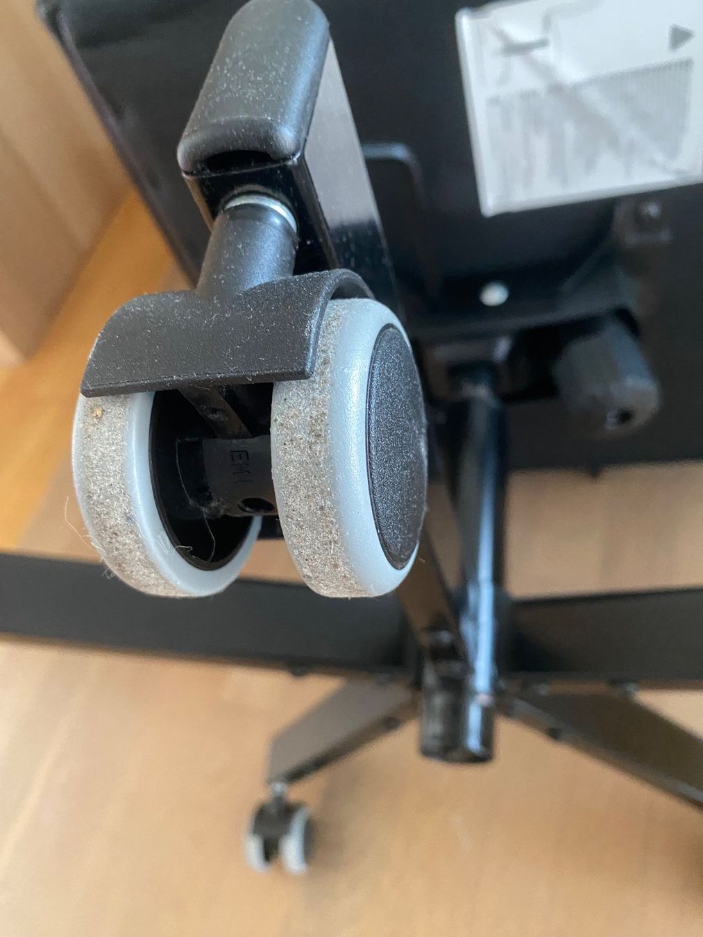 Ikea Stühle: MILLBERGET Drehstuhl, schwarz – Gebraucht aus Zürich von anasustic 1