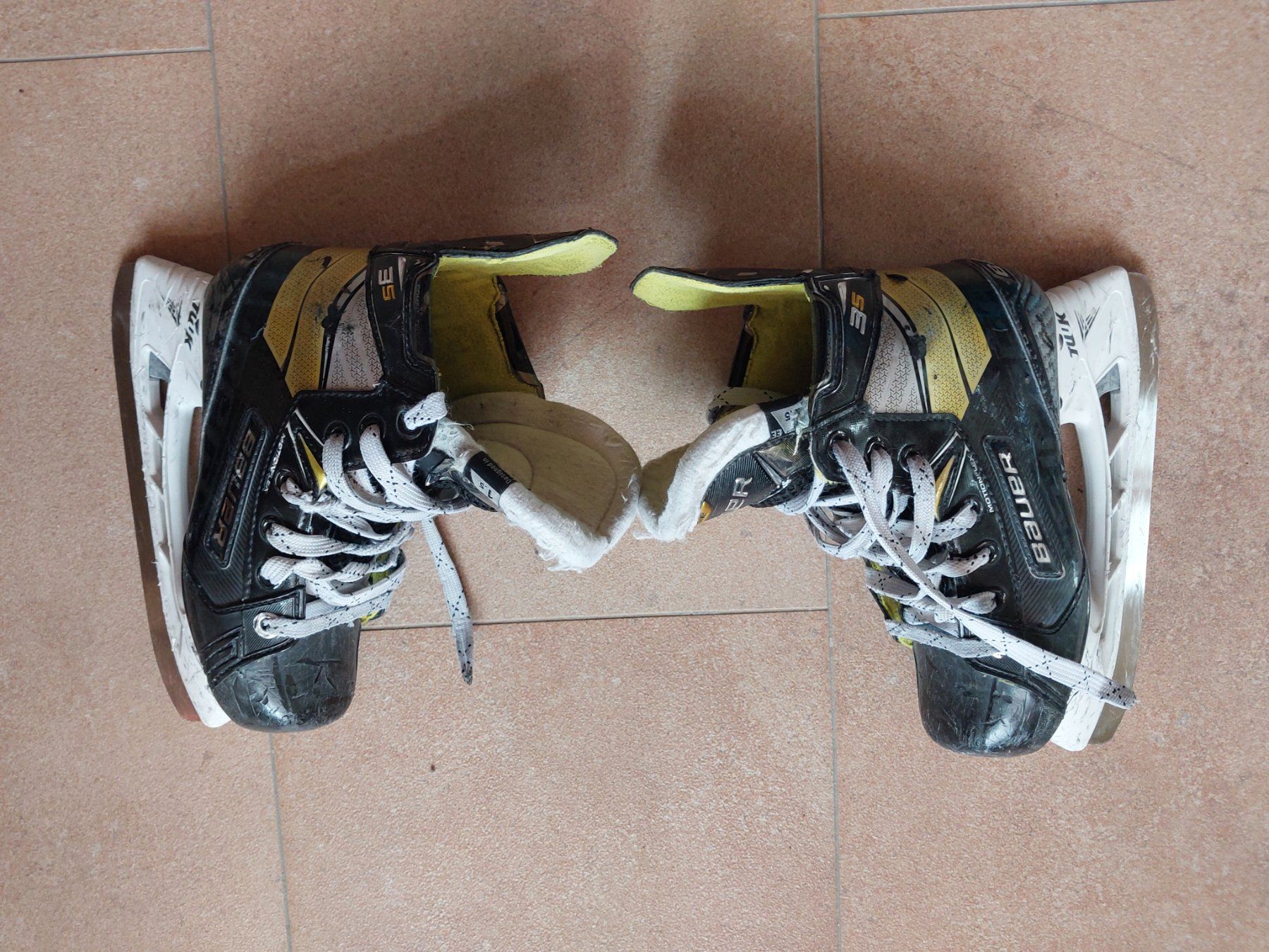 Protezioni & Imbottiture: Eishockeyausrüstungsteile Junior – Usato da Kaltacker venduto da Marbieri 8