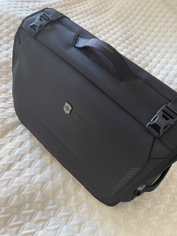 VICTORINOX Crosslight Garment Bag wie neu Kaufen auf Ricardo