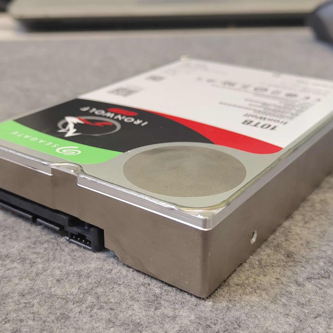 Seagate Dischi rigidi: Festplatte Seagate IronWolf 10TB  – Usato da Goldau venduto da hergercomputer