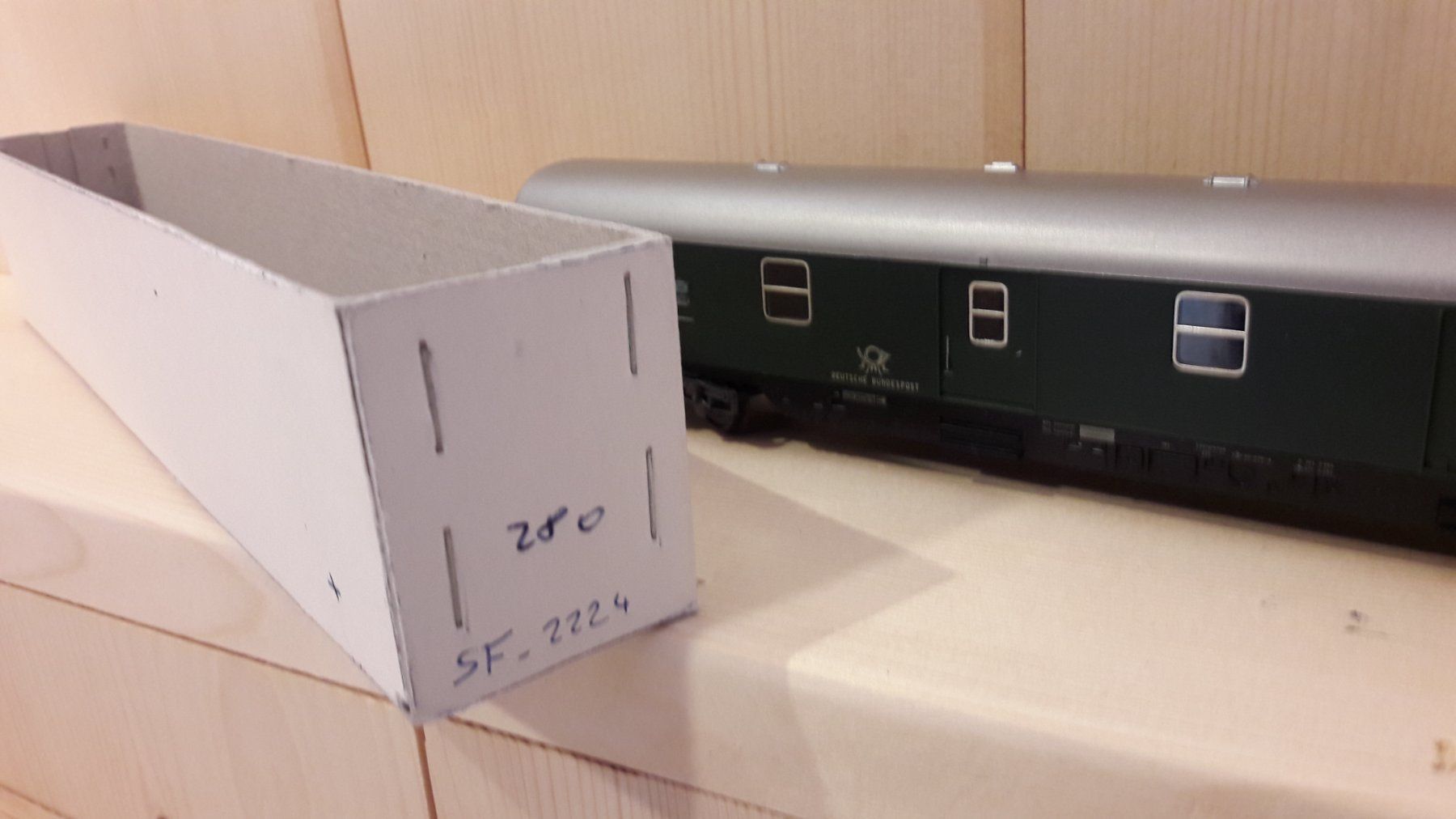 Modellini di ferrovie: Röwa HO DC : DB fourgon poste 4 essieux – Usato da Buttes venduto da Cafe2005 9