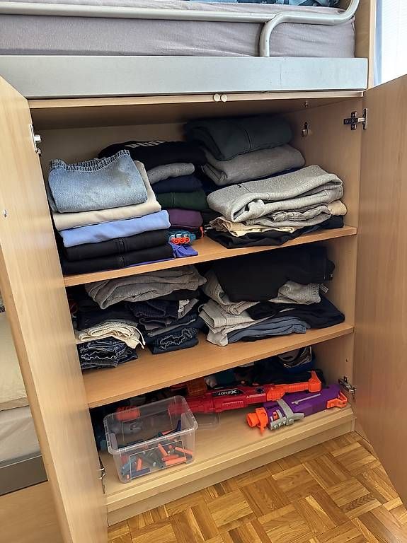 Betten: Ensemble pour chambre à coucher  – Gebraucht aus Meyrin von seb_fz9r 4