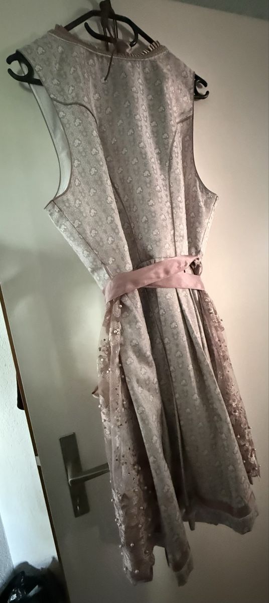 Krüger Robes: Krüger Dirndl Gr.40 – D'occasion à Hütten par Puchli 1
