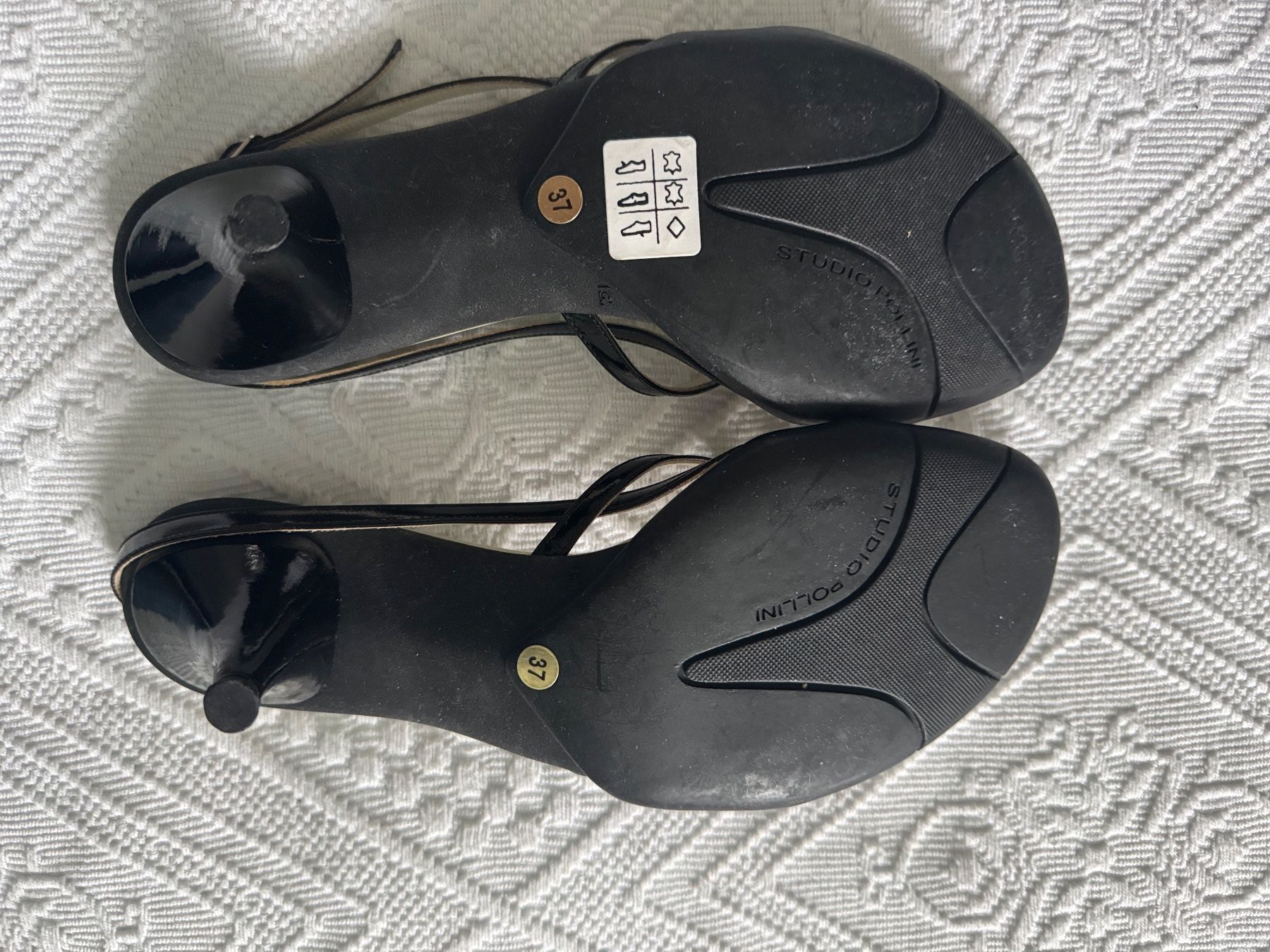 Scarpe da donna: Schwarze Riemchen-Sandaletten, Studio Pollini, Gr. 37, neu – Nuovo e nell'imballaggio originale da Erlinsbach SO venduto da Romstrasse 4