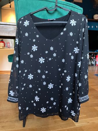 Chemisier léger à fleurs noir et blanc - Taille 40/42