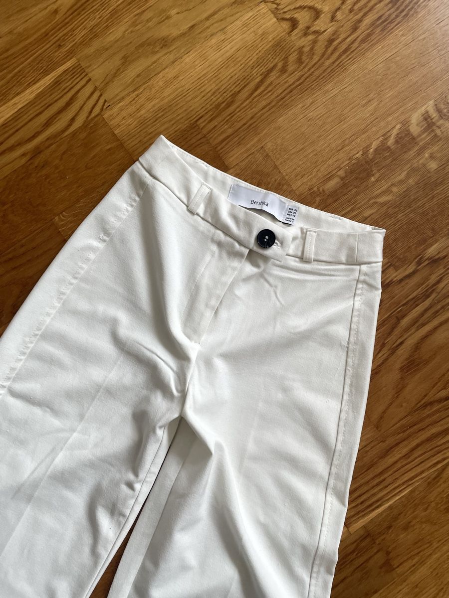 Bershka Pantalons: Pantalon blanc Bershka taille 32 – Neuf (Voir description) à Lausanne par lau_x22z 1