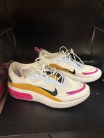 Nike Sneaker zu verkaufen