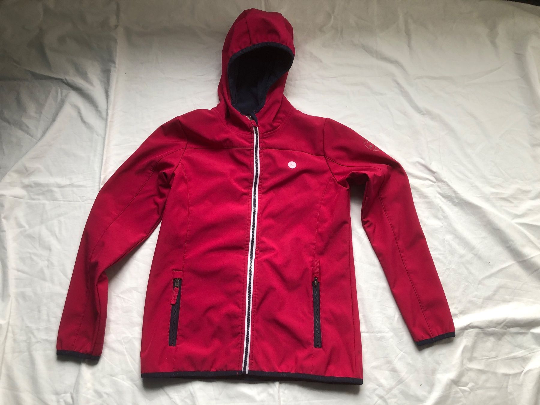 46 Nord Giacche & Cappotti: clematisfarbige Softshell-Jacke 46 N, Gr. 164 – Usato da Zürich venduto da anavlis-thymiano