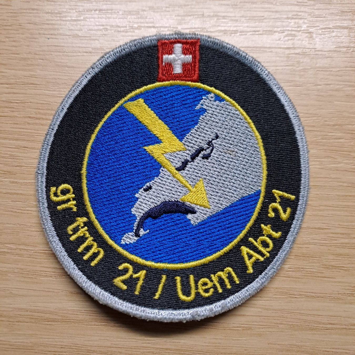 Schweizer Armee Placchette & Badge: Uem Abt 21 – Usato da Gipf-Oberfrick venduto da Mig_29