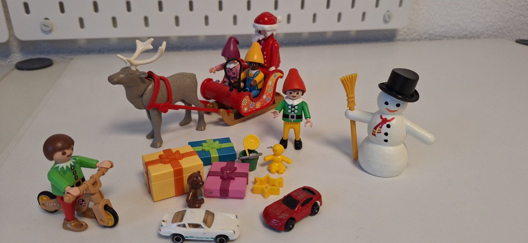 Playmobil Giocattoli: Winter Set: Rentierschlitten mit Weihnachtsmann, etc, etc, – Usato da Mellingen venduto da Edson58