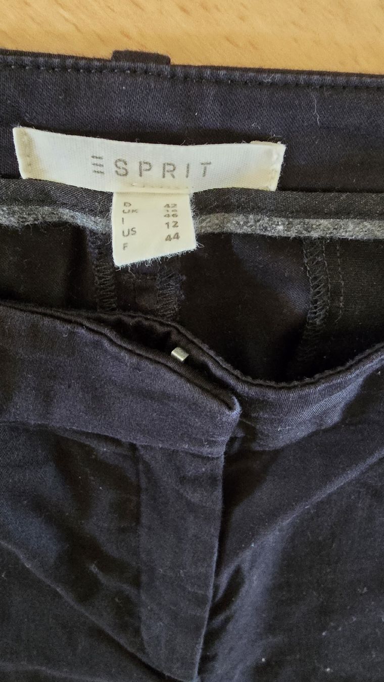 Esprit Hosen: Esprit Chino schwarz Gr. 42 – Neu (gemäss Beschreibung) aus Sursee von M_Z 1