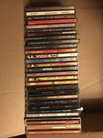 Kiste voller CDs Sammlung