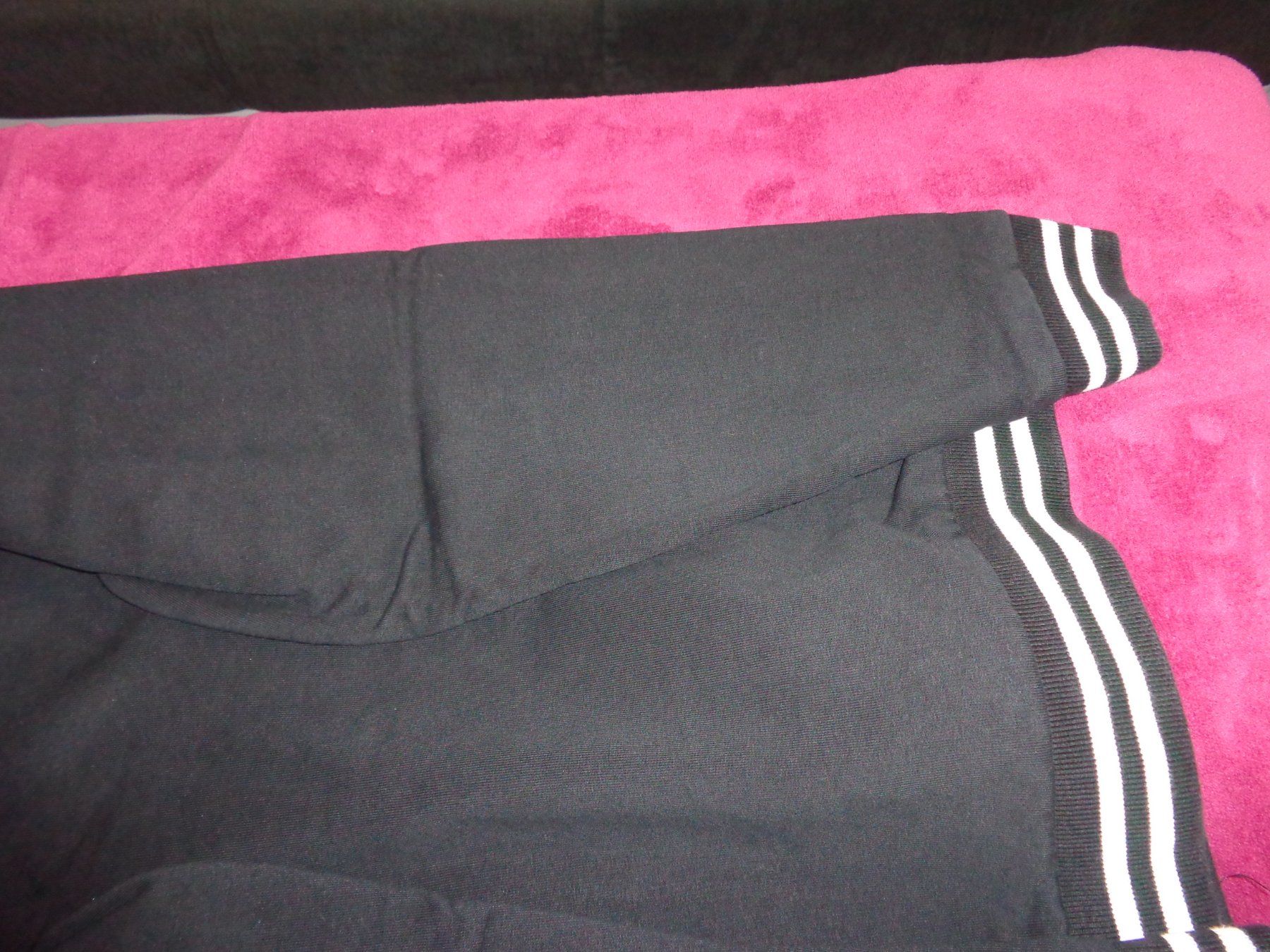 Maglioni & Felpe: Kani Sweatshirt Gr. S schwarz – Usato da Liestal venduto da Gecko16 6
