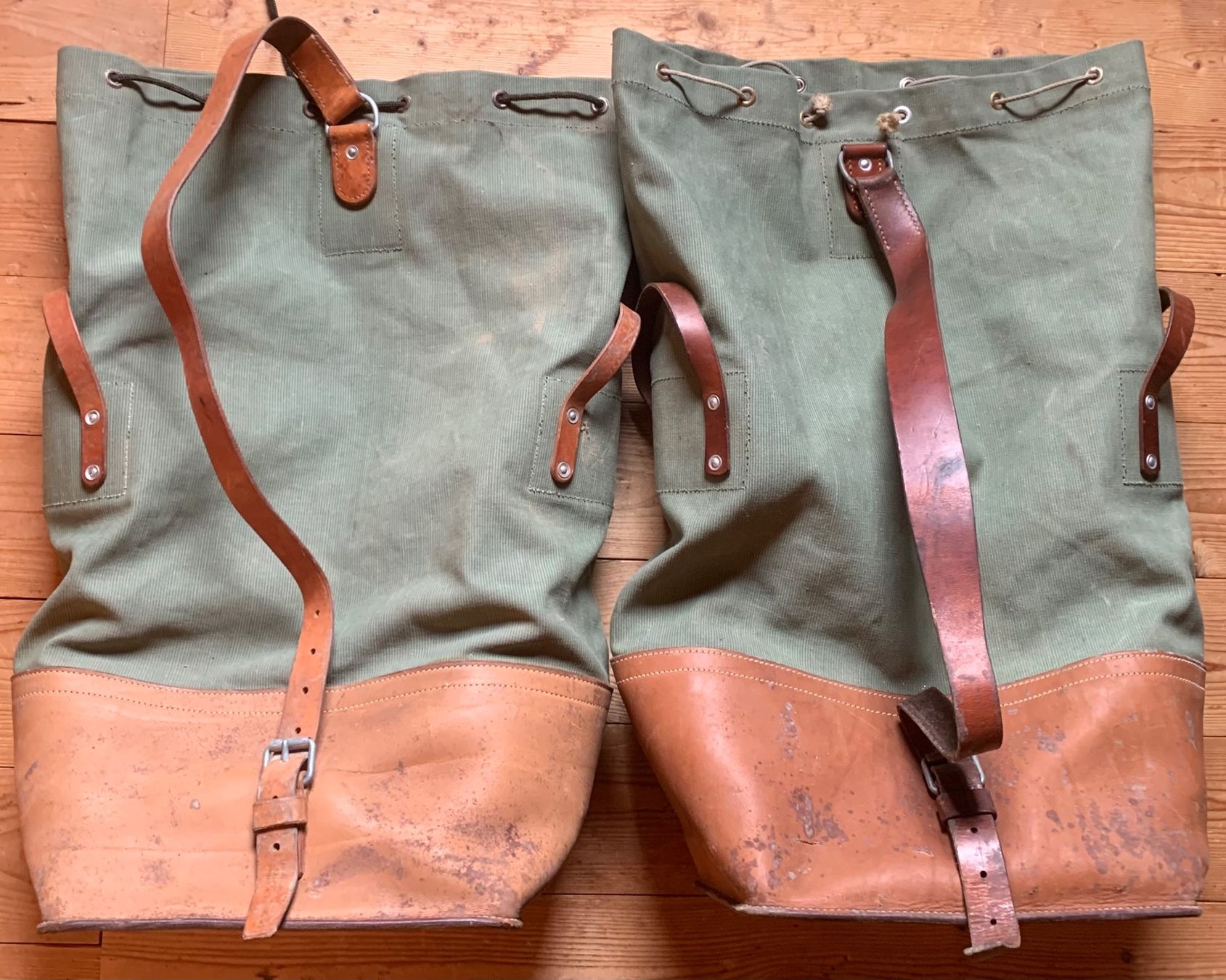 Schweizer Armee Taschen: 2 Material-/Werkzeugsäcke der CH Armee – Gebraucht aus Goldingen von Bergler012 1