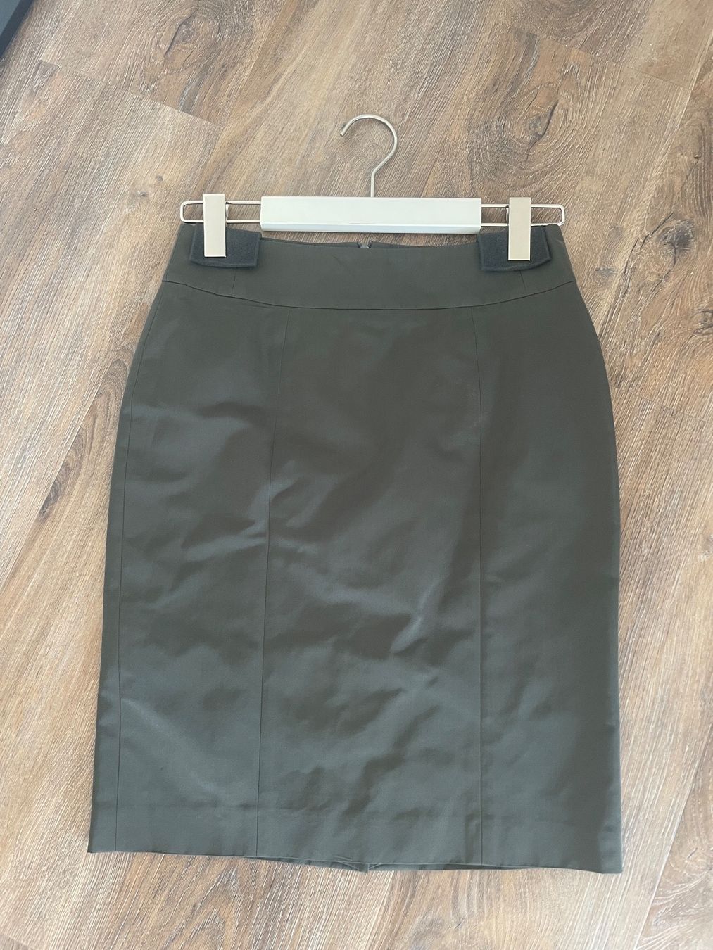 Costumi: BOSS Kostüm Gr. 34/36 neuwertig – Nuovo (secondo la descrizione) da Lenzburg venduto da PriskaLui 2