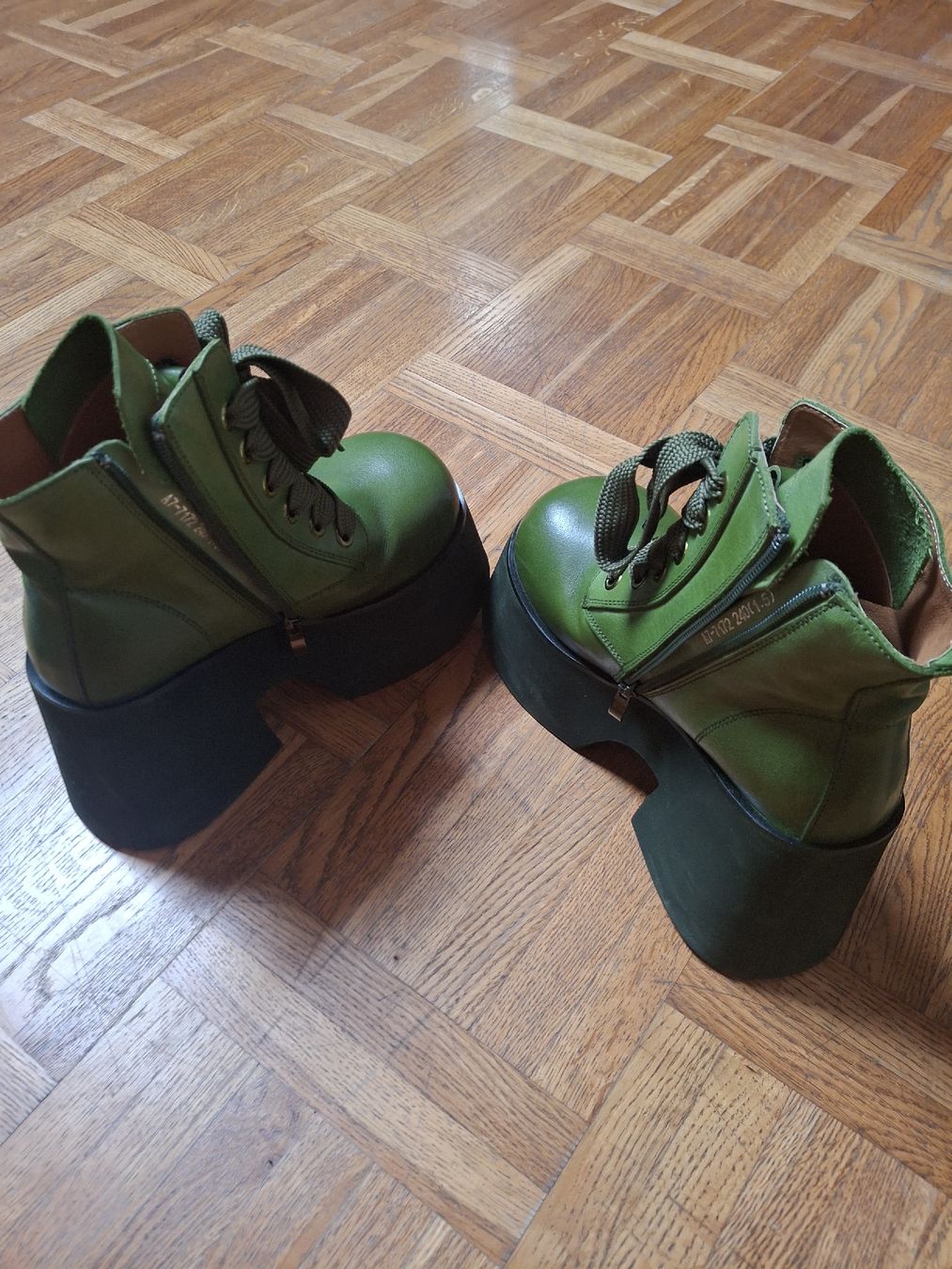 Chaussures femmes: Grüne Platform Boots Gr. 38  – Neuf (Voir description) à Solothurn par Mayla92 3