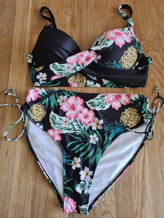 Bikini Sommer gr. 1XL tropisch Blumen neuwertig 🍍🌺