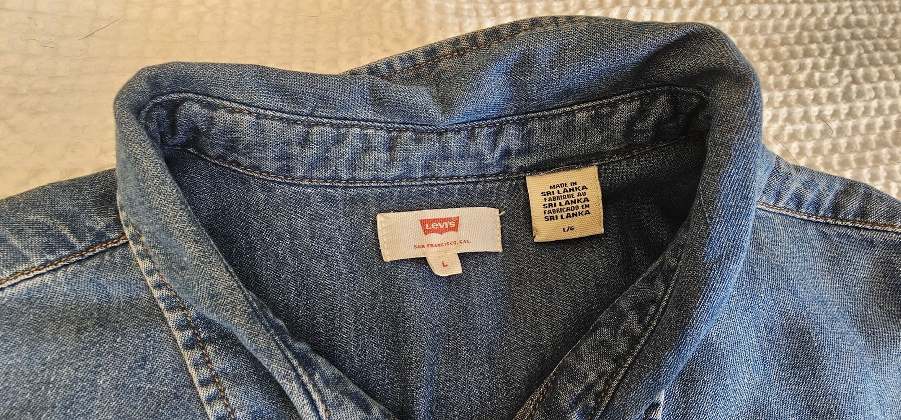 Levi's Robes: Levi's Jeanshemd-Kleid, Grösse L – D'occasion à Kollbrunn par Antikmann 4