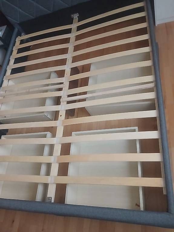 Letti: Bett grau  – Usato da Liestal venduto da Sed_r65z 2