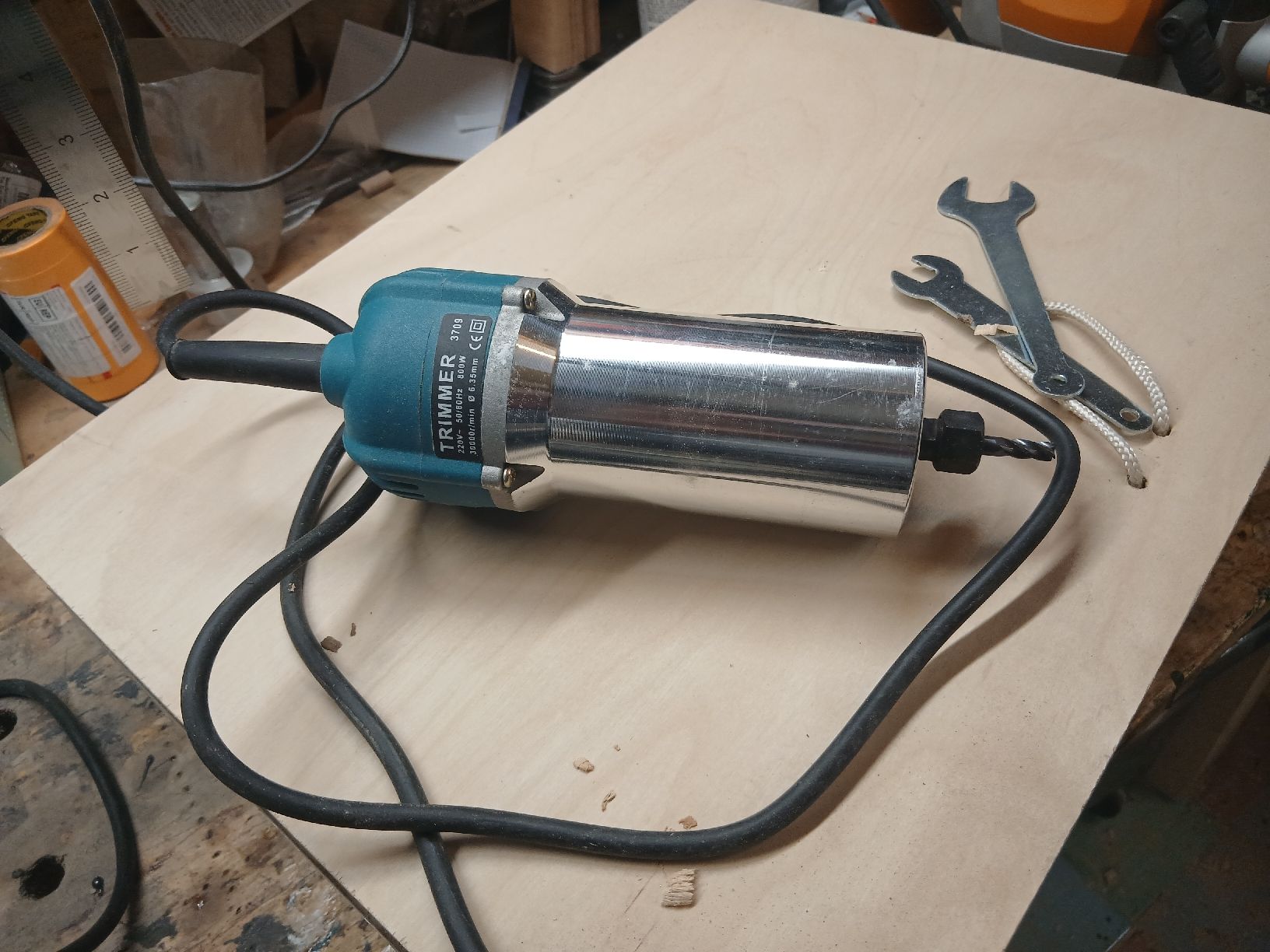 Tutte le macchine: A vendre lot de 2 défonceuses avec accessoires . – Usato da St-Triphon venduto da yer_tx5d 4