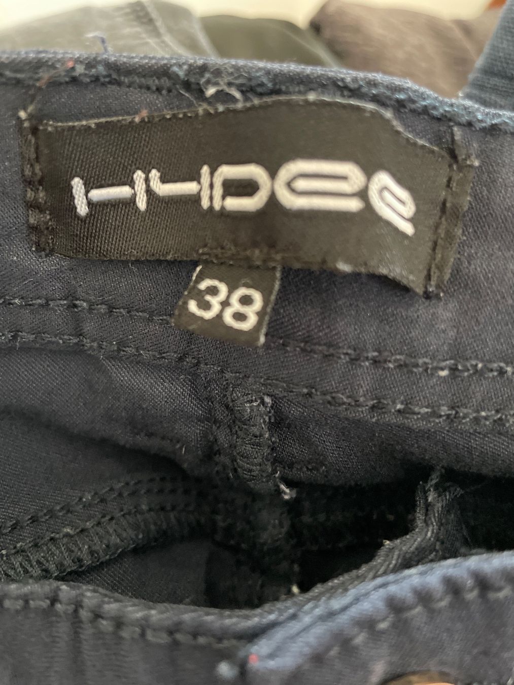 Hosen: Hosen  Grösse 38 – Gebraucht aus Neuenkirch von balani 1