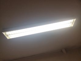 2 Lampen für Büro oder Laden
