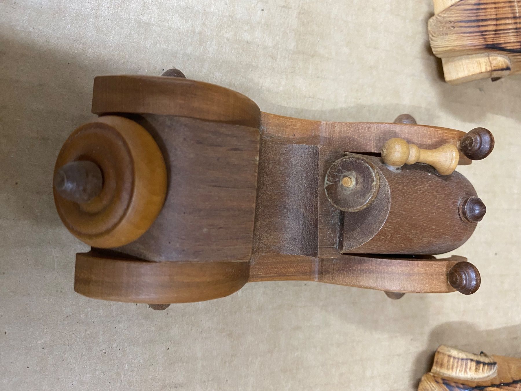 Modellautos: Holz Modell Autos defekt – Gebraucht aus Eschlikon TG von ArtRec 3
