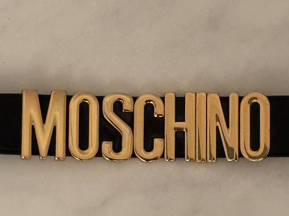 Cinture: ORIGINAL MOSCHINO GURT – Usato da Feuerthalen venduto da Lenzerheide95