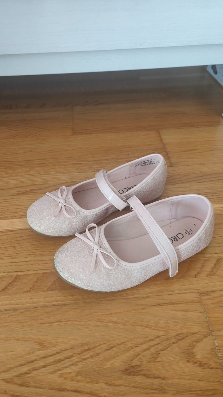 Scarpe per ragazze: Rosa Glitzer Ballerinaschuhe, Gr.30 – Usato da Root venduto da GregorO