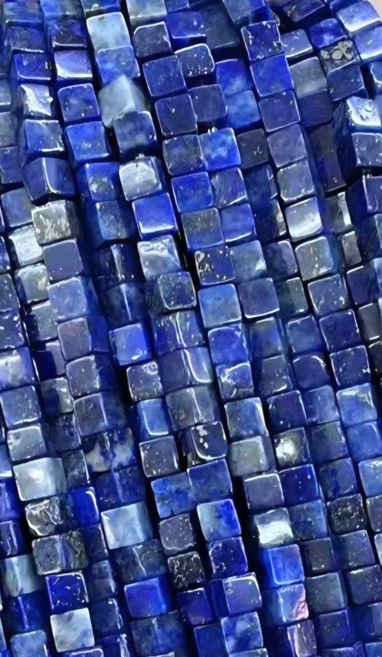 Minerali & Pietre curative: Lapislazuli Würfel- facettiert ca. 3,5mm. Strang – Nuovo e nell'imballaggio originale da Menziken venduto da Mirager 1